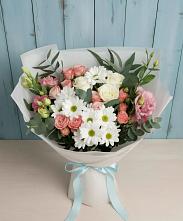 Букет цветов из:  Розы, Лизиантусы и Хризантемы в Кардымово