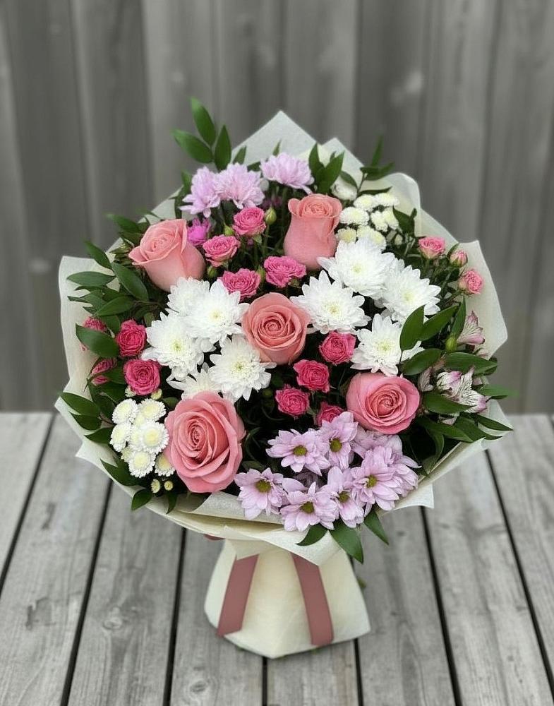 Букет цветов из: Альстромерии, Гвоздики, Розы и Хризантемы в Кардымово