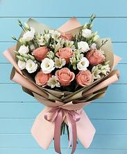 Букет цветов из:  Розы, Альстромерии и Лизиантусы в Кардымово