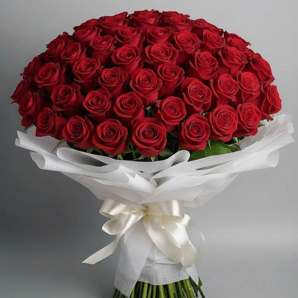 Букет 101 Красная роза Блэк Мэджик в Кардымово