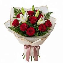 Букет цветов из:  Лилии и Розы в Кардымово