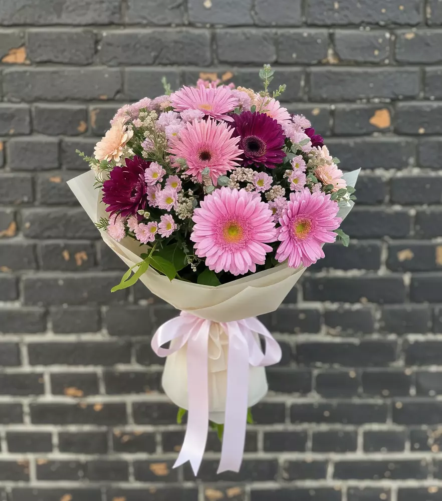 Букет цветов из: Герберы и Хризантемы в Кардымово