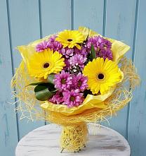 Букет цветов из:  Хризантемы и Герберы в Кардымово