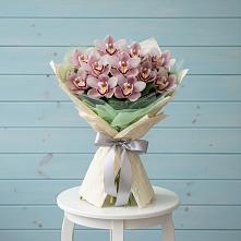 Букет цветов из:  Орхидеи и Розы в Кардымово