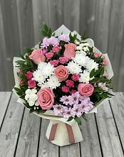 Букет цветов из:  Альстромерии, Гвоздики, Розы и Хризантемы в Кардымово