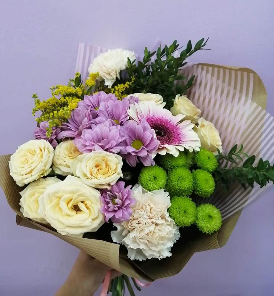 Букет цветов из: Хризантемы, Розы, Гвоздики и Герберы в Кардымово