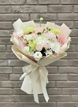 Букет цветов из:  Гвоздики, Розы, Лизиантусы и Хризантемы #REPLACE_PRED# Кардымово