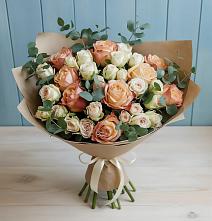 Букет цветов из:  Альстромерии и Розы в Кардымово
